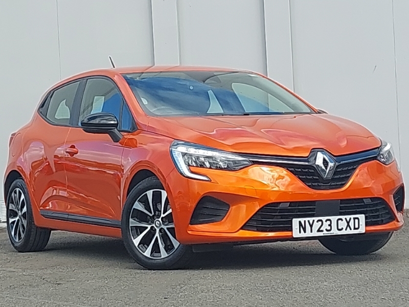 Renault Clio 1.6 E-tech Full Hybrid 145 Evolution Orange