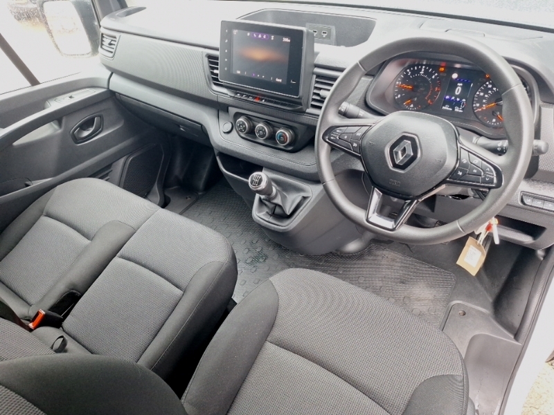 Renault Trafic Ll30 Blue Dci 130 Advance Safety Van White #3