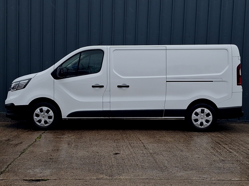 Renault Trafic Ll30 Blue Dci 130 Advance Safety Van White #4