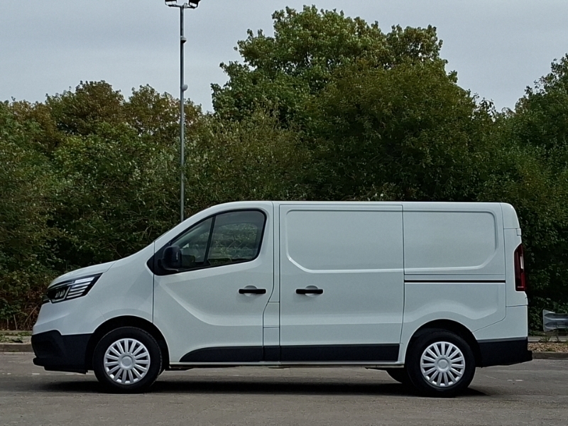 Renault Trafic Sl30 Blue Dci 130 Advance Safety Van White #4
