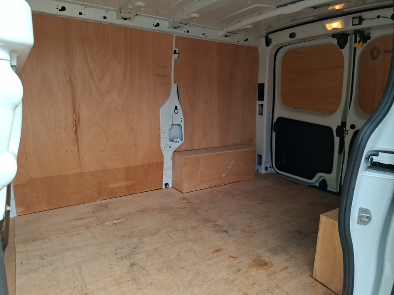 Renault Trafic Sl30 Blue Dci 130 Advance Safety Van White #6