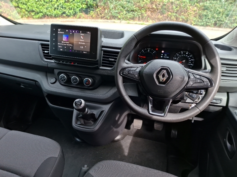 Renault Trafic Sl30 Blue Dci 130 Advance Safety Van White #3