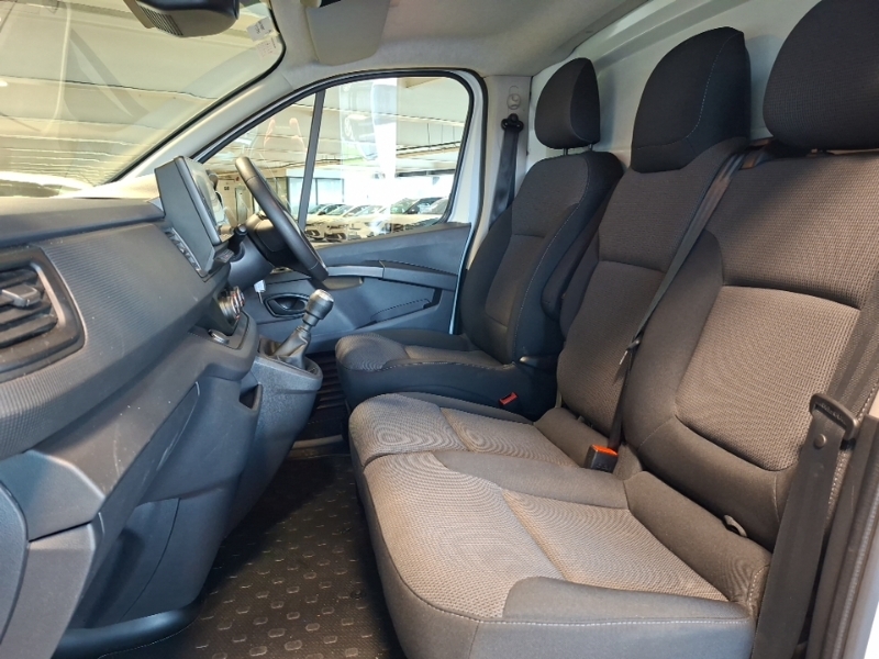 Renault Trafic Ll30 Blue Dci 130 Advance Safety Van White #5