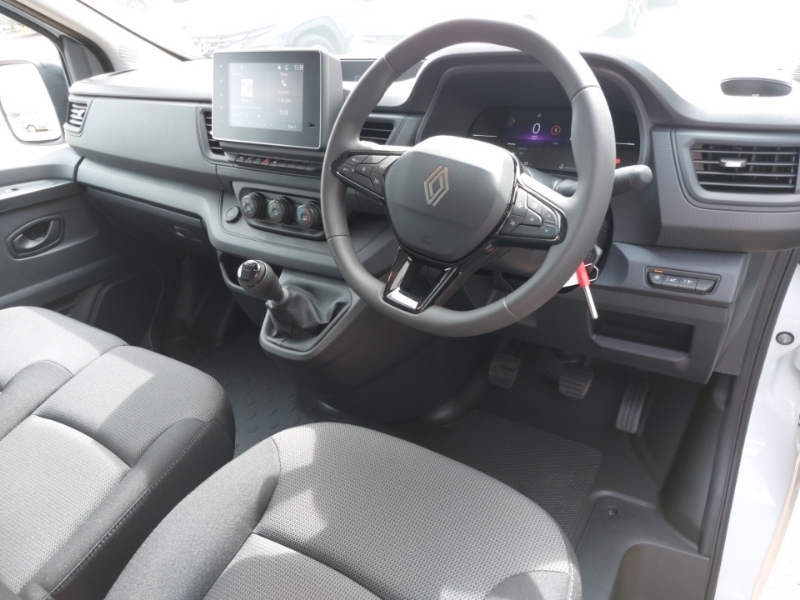 Renault Trafic Lh30 Blue Dci 150 High Roof Advance Safety Van White #3