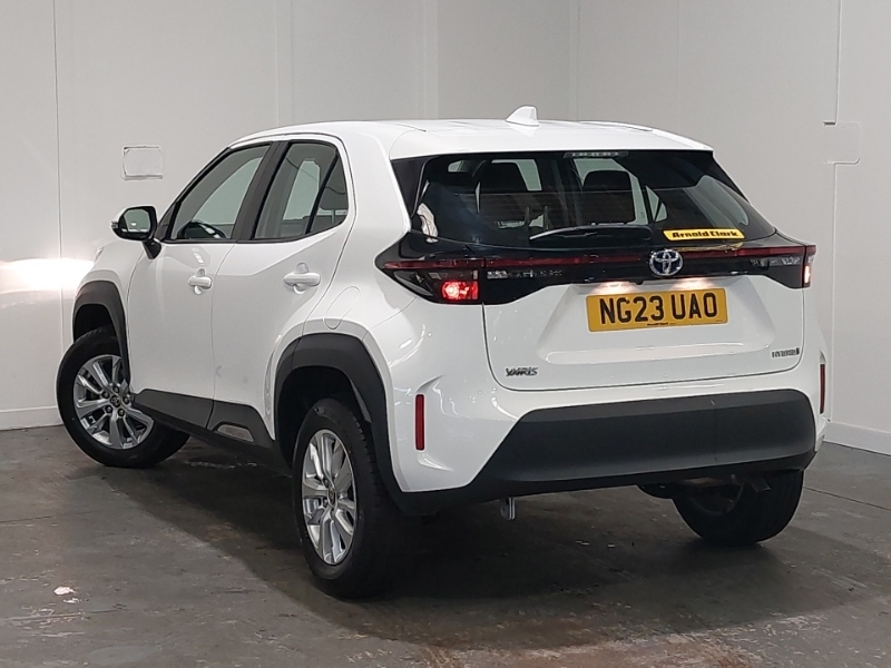 Toyota Yaris Cross 1.5 Hybrid Icon Cvt White #2