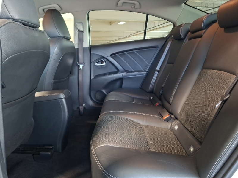 Toyota Avensis 1.8 Design White #6