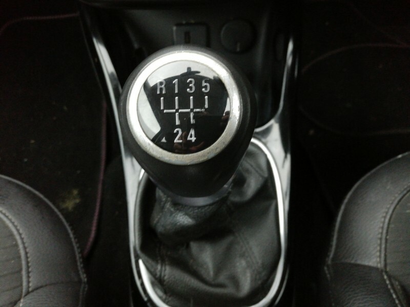 Vauxhall Adam 1.2I Energised White #17
