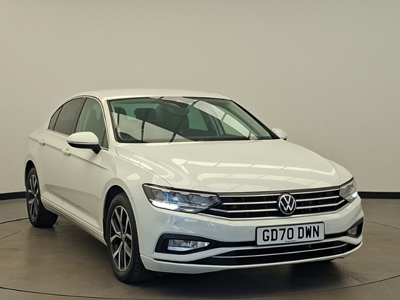 Volkswagen Passat 2.0 Tdi Evo Scr Sel White