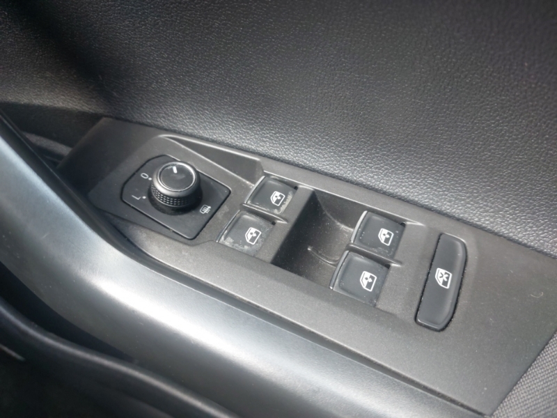 Volkswagen Polo Hatchback Black #16