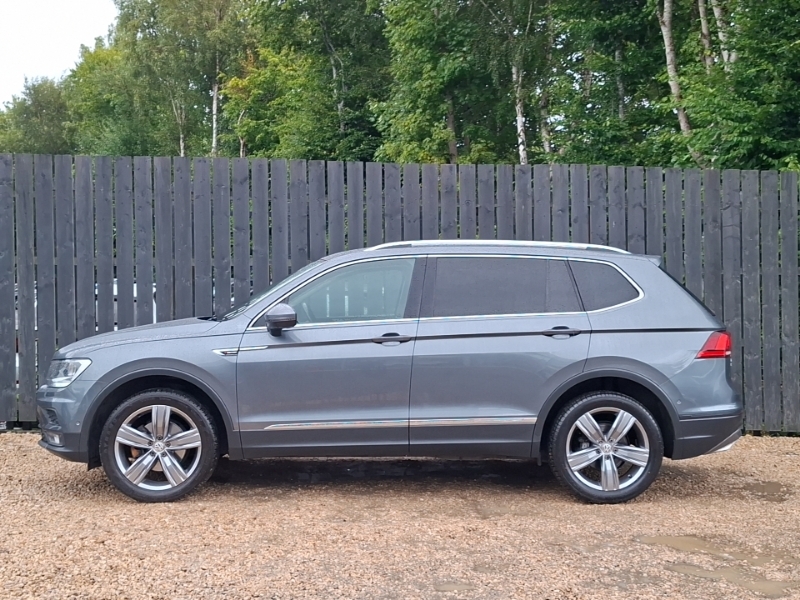 Volkswagen Tiguan Allspace 2.0 Tdi 4Motion Match Dsg Grey #4