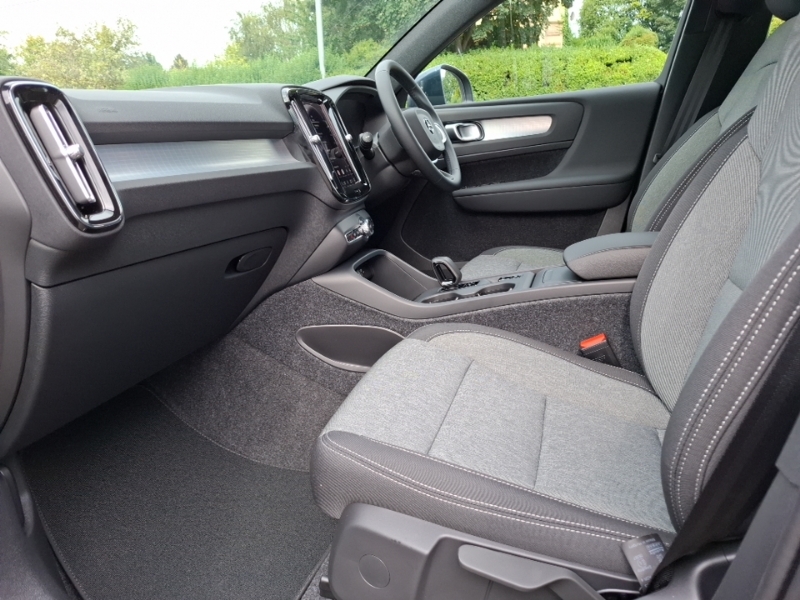 Volvo XC40 2.0 B3p Core Blue #5