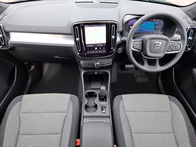 Volvo XC40 2.0 B3p Core Blue #3