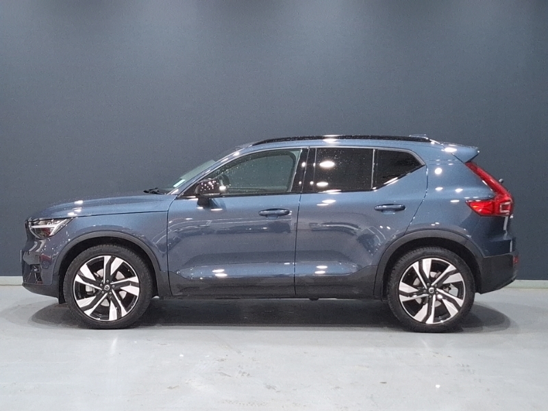 Volvo XC40 2.0 B3p Ultra Dark Blue #4