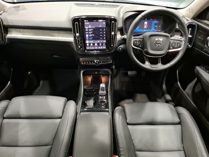 Volvo XC40 2.0 B3p Ultra Dark Blue #3