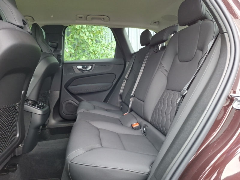 Volvo XC60 2.0 B5p Plus Dark Awd Geartronic Red #6
