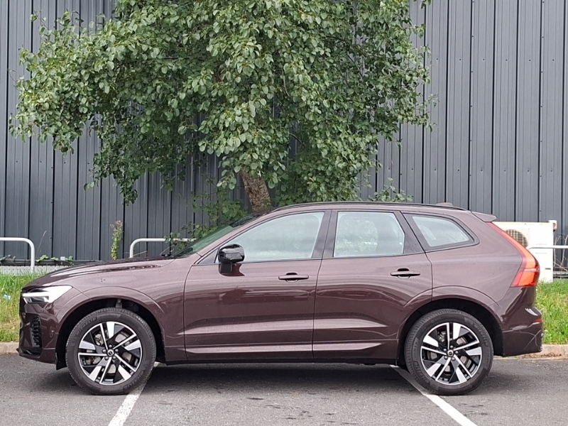 Volvo XC60 2.0 B5p Plus Dark Awd Geartronic Red #4