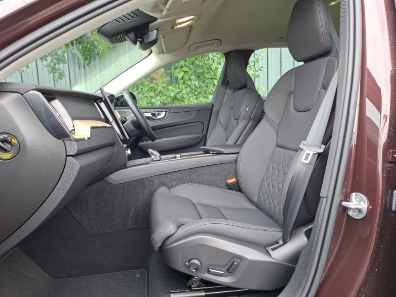 Volvo XC60 2.0 B5p Plus Dark Awd Geartronic Red #5