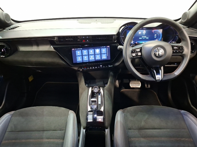 Alfa Romeo Junior 1.2 Turbo Ibrida Intensa Black #3