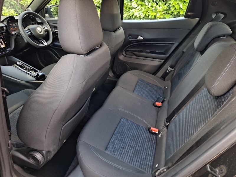 Alfa Romeo Junior 1.2 Turbo Ibrida Technology Pack Black #6