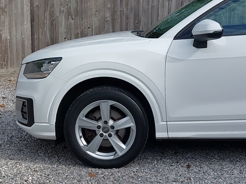 Audi Q2 35 Tfsi Se S Tronic Black #19