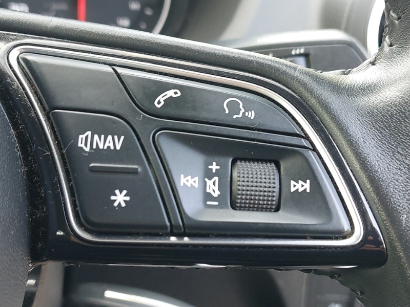 Audi Q2 35 Tfsi Se S Tronic Black #13
