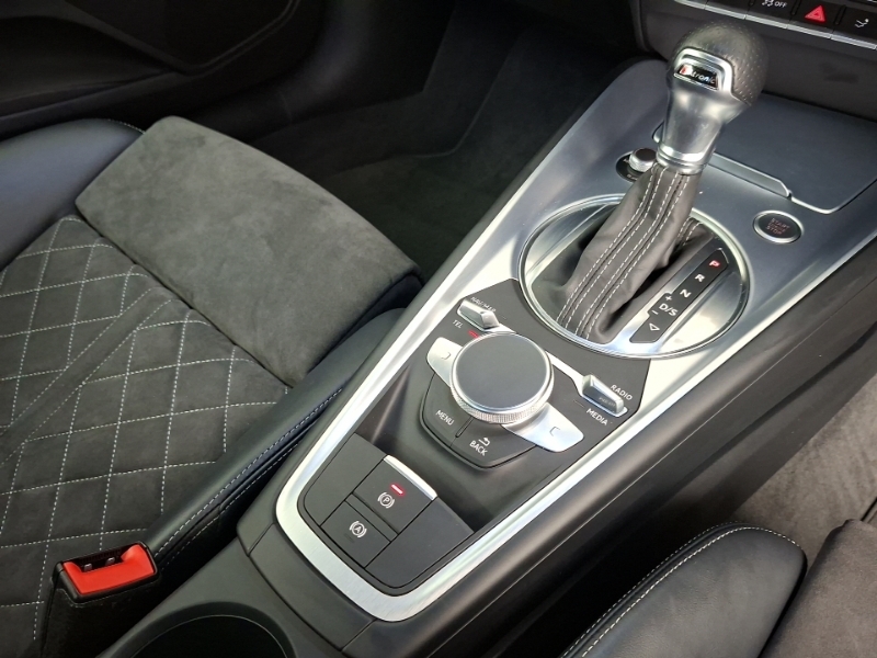 Audi TT 40 Tfsi Sport S Tronic Black #10