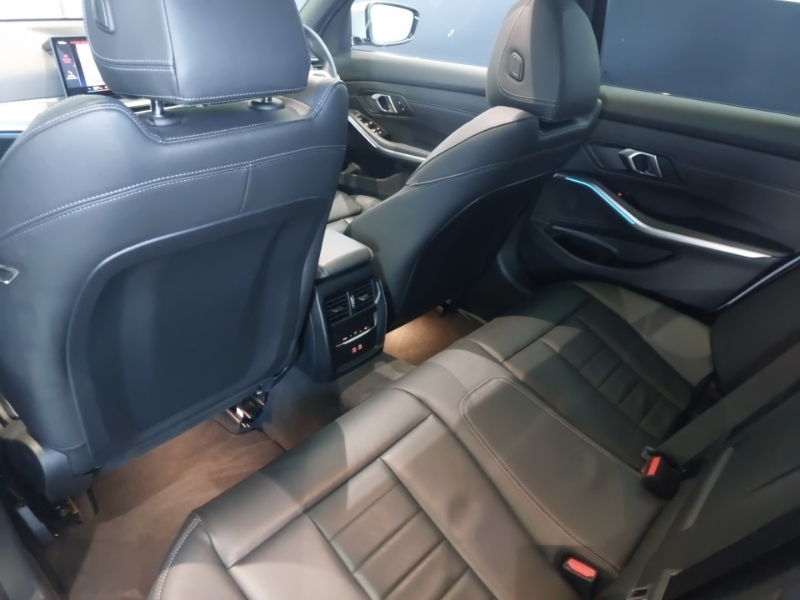 BMW 3 Series Sport Blue #6