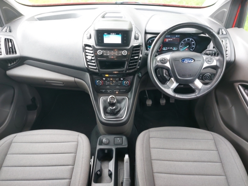 Ford Grand Tourneo Connect 1.5 Ecoblue 120 Titanium Red #3