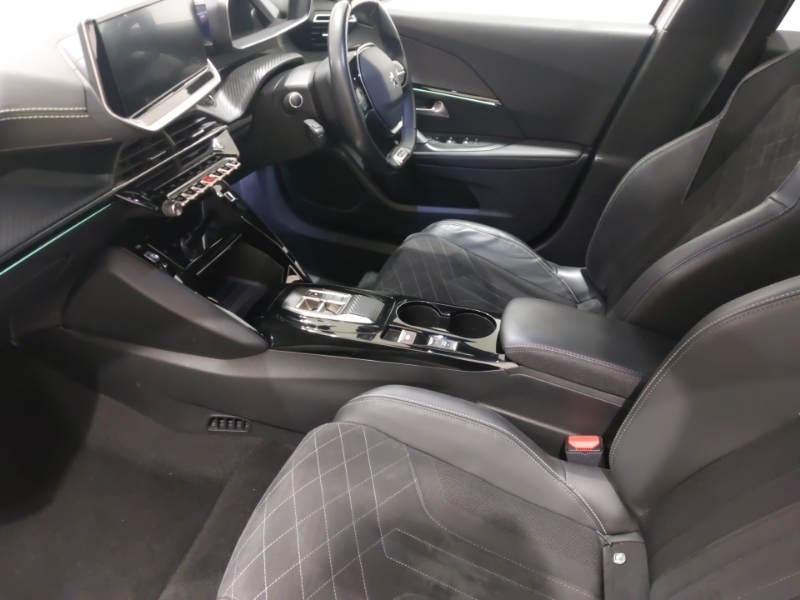Peugeot e-2008 100Kw Gt Premium 50Kwh White #5