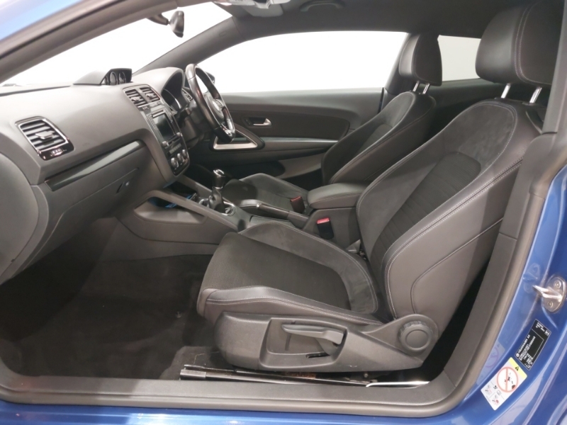 Volkswagen Scirocco 2.0 Tdi Bluemotion Tech Gt Black Edition Blue #5