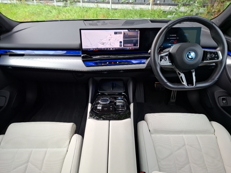 BMW i5 250Kw Edrive40 M Sport 84Kwh Black #3