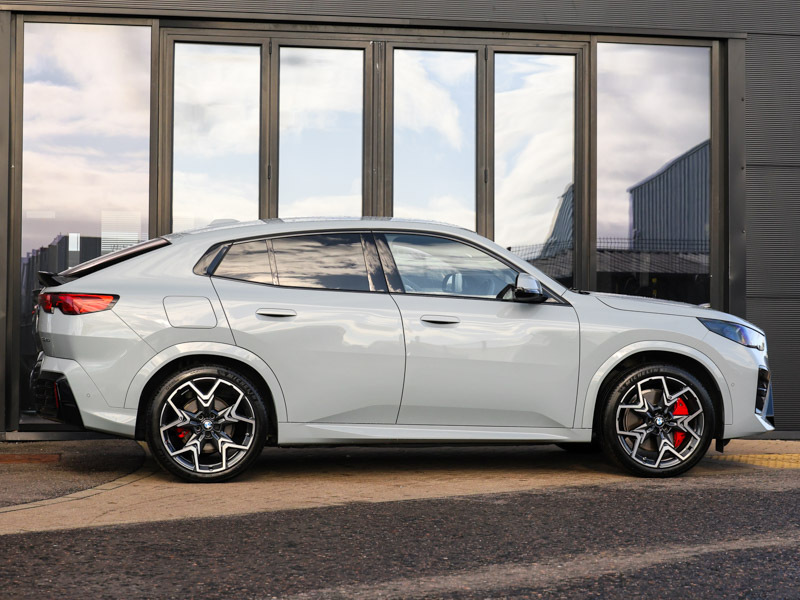 BMW iX2 230Kw Xdrive30 Shadow Edition 65Kwh Grey #3