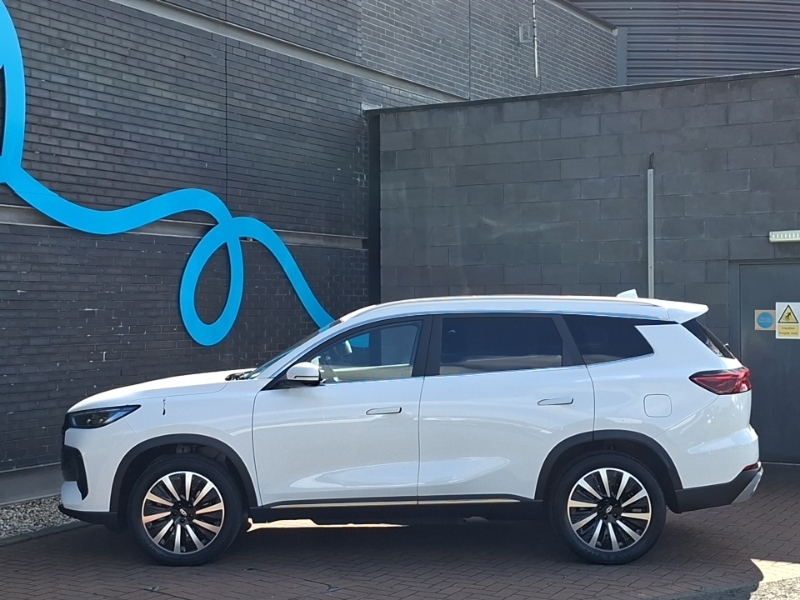 Chery Tiggo 8 1.5T Phev Summit Dht White #4