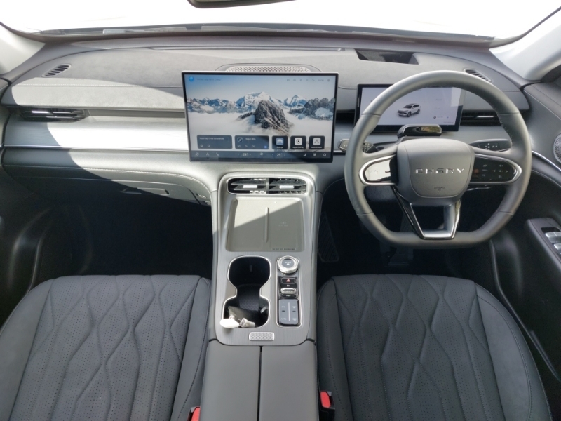 Chery Tiggo 8 1.5T Phev Summit Dht Black #3