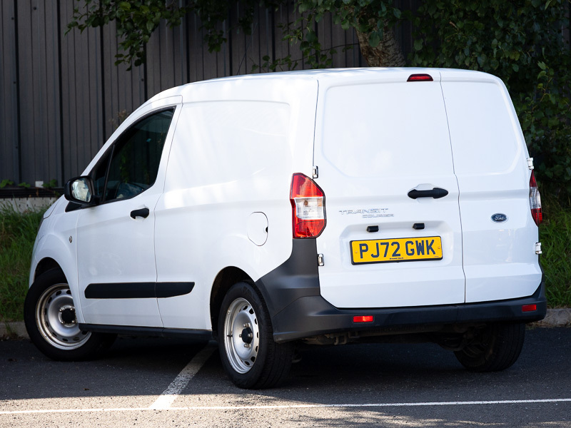 Ford Transit Courier 1.5 Tdci Leader Van 6 Speed White #2