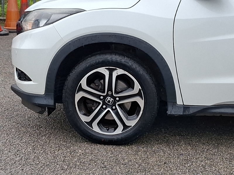 Honda Hr-V 1.5L Se White #13