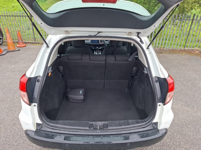 Honda Hr-V 1.5L Se White #12