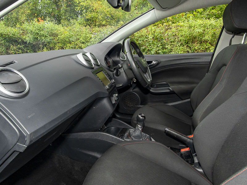 Seat Ibiza 1.2 Tsi 90 Fr Technology Black #5
