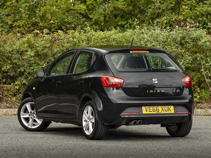 Seat Ibiza 1.2 Tsi 90 Fr Technology Black #2