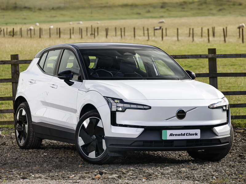 Volvo EX30 200Kw Sm Extended Range Plus 69Kwh White