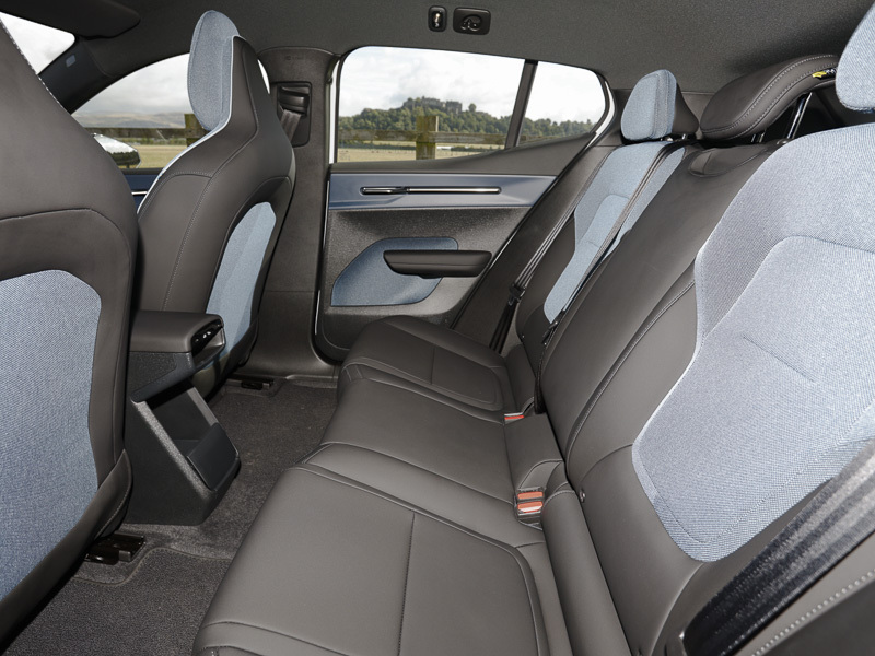 Volvo EX30 200Kw Sm Extended Range Plus 69Kwh White #6