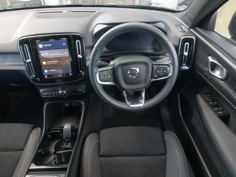 Volvo EX40 Single Extended Range Ultra Black Edition Sunroof #8