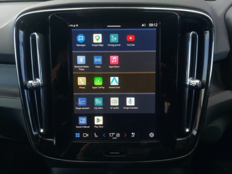 Volvo EX40 Single Extended Range Ultra Black Edition Sunroof #15