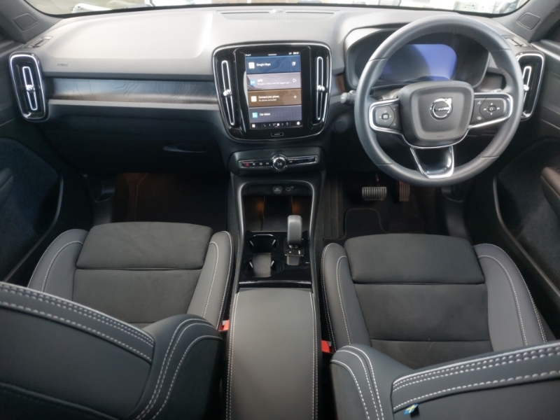 Volvo EX40 Single Extended Range Ultra Black Edition Sunroof #3