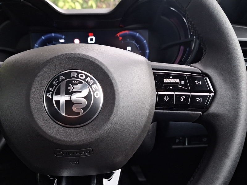 Alfa Romeo Junior 1.2 Turbo 145 Ibrida Ti Grey #13