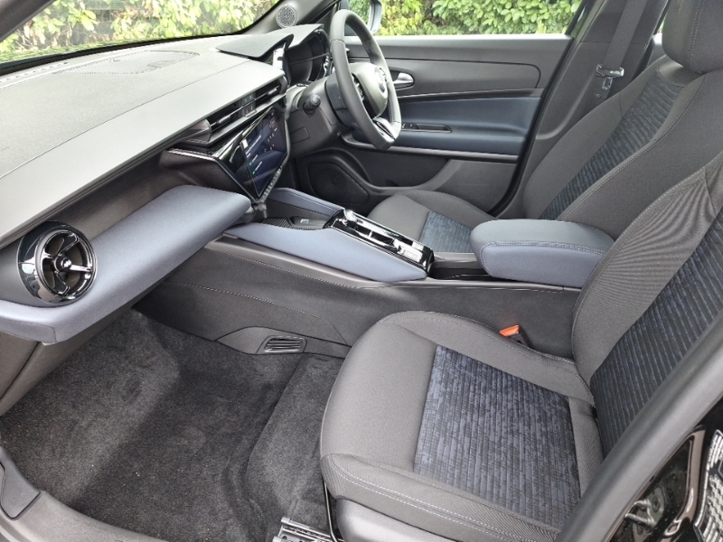 Alfa Romeo Junior 1.2 Turbo 145 Ibrida Black #5