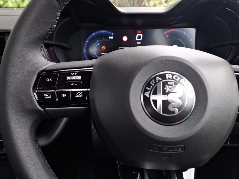 Alfa Romeo Junior 1.2 Turbo 145 Ibrida Ti Grey #12