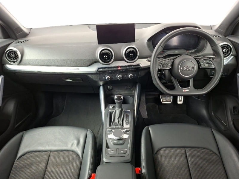 Audi Q2 Audi Estate 30 Tfsi Black Edition Black #3
