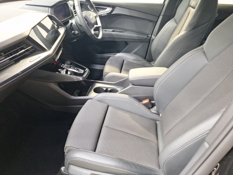Audi Q4 E Tron 150Kw 40 82Kwh S Line Cs Black #5