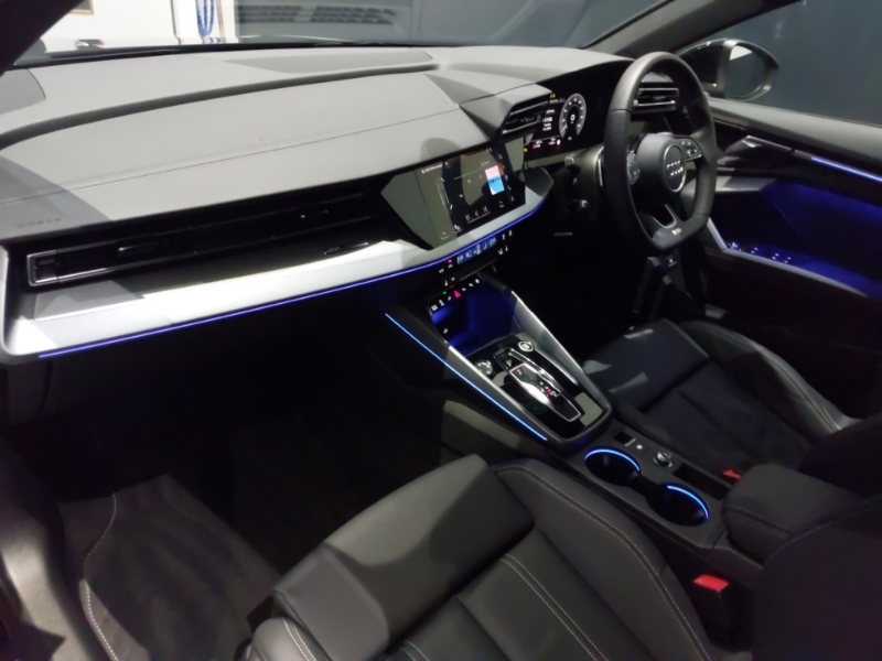 Audi A3 Black Edition 35 Tfsi 150 Ps S Tronic Blue #5